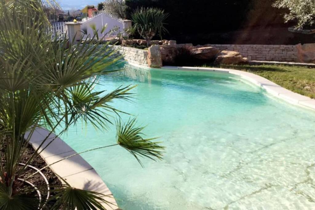 Villa Des Oliviers Avec Piscine Chassagny Εξωτερικό φωτογραφία